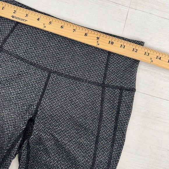 Athleta Criss Cross Power Up 7/8 Leggings Size Small Ankle Work Out Black Grey - Picture 9 of 11